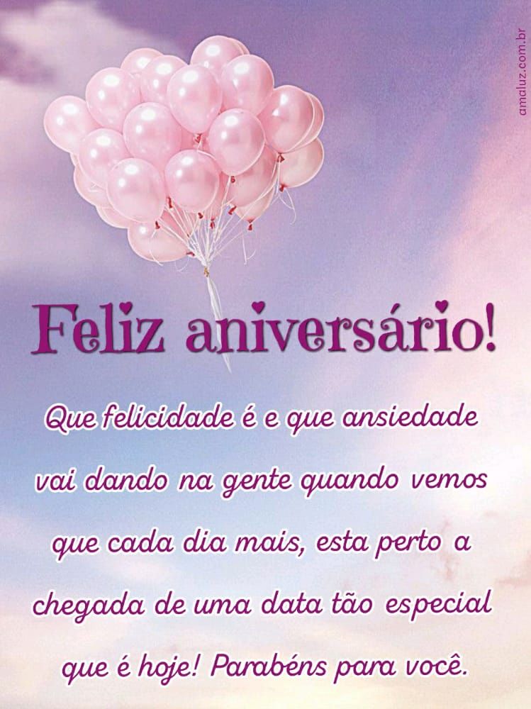 foto com balão rosa e feliz aniversario
