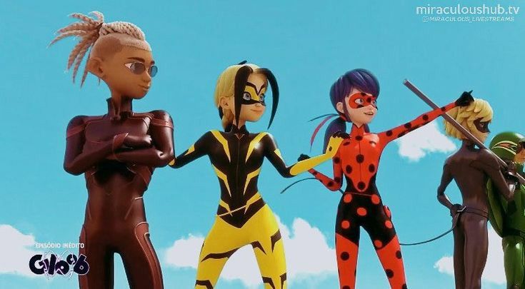 equipe de novos super heróis em miraculos