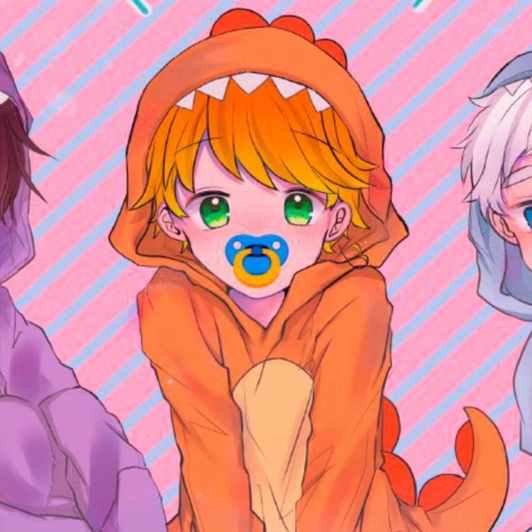 menininhos de pijama e usando bubu de criança